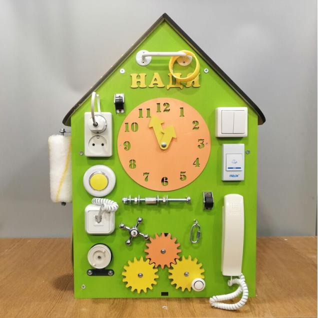 Бизиборд Домик 60х40 см со светом салатовый