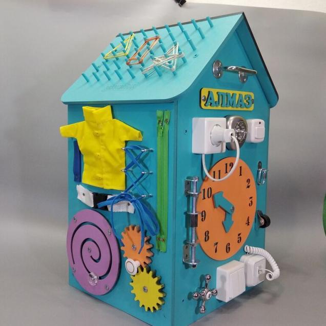 Бизиборд Домик 50х30 см со светом мятный с часами