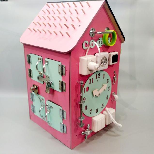 Бизиборд Домик 50х30 см со светом розовый