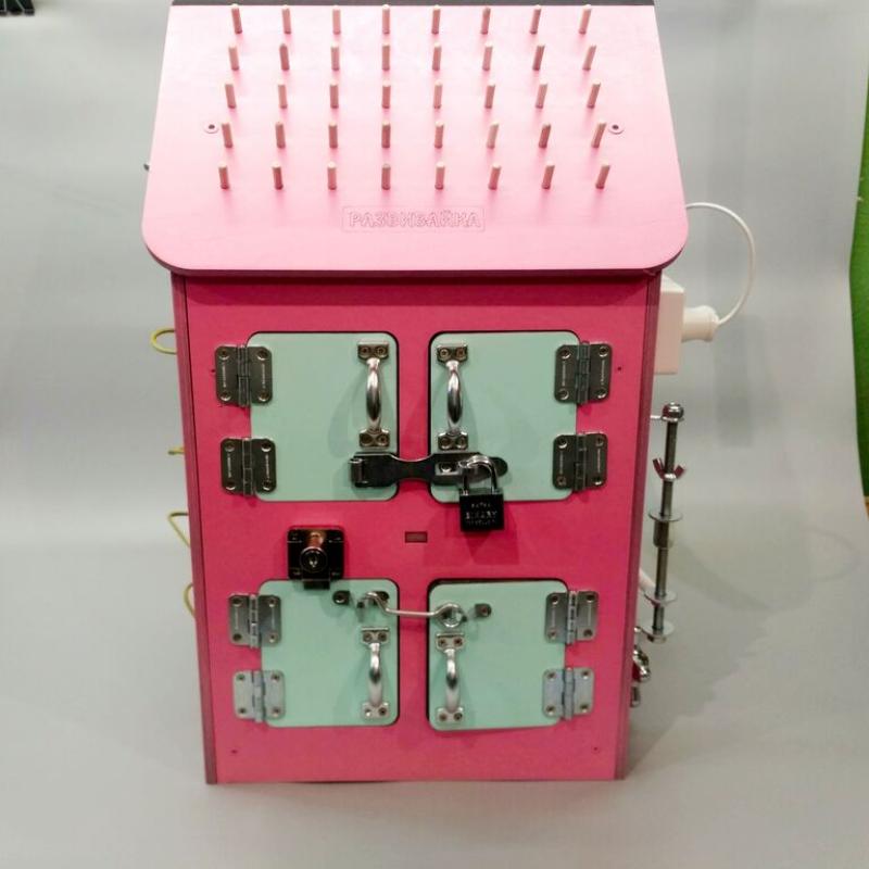 Бизиборд Домик 50х30 см со светом розовый фото