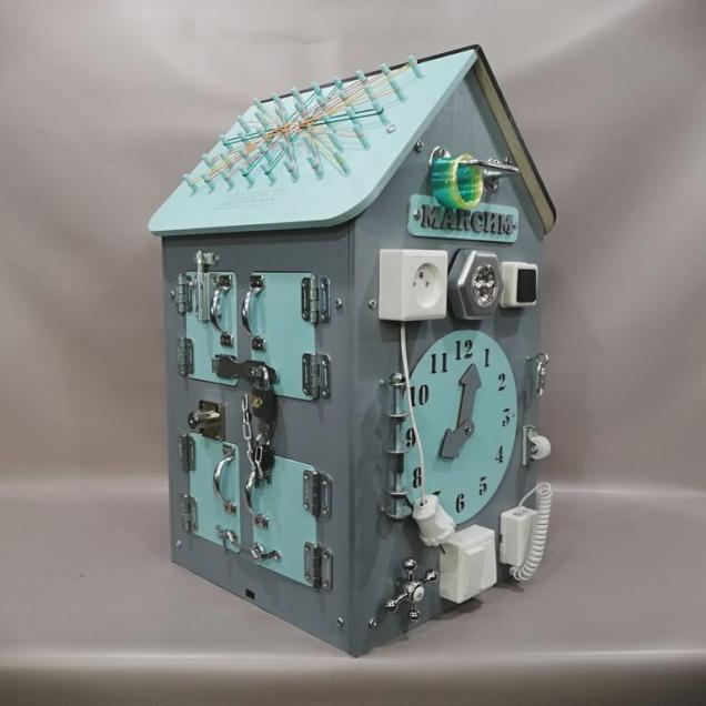 Бизиборд Домик 50х30 см со светом серый