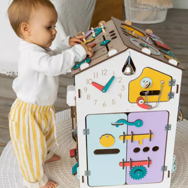 Бизиборд Домик 40х40х60 см со светом, желтый