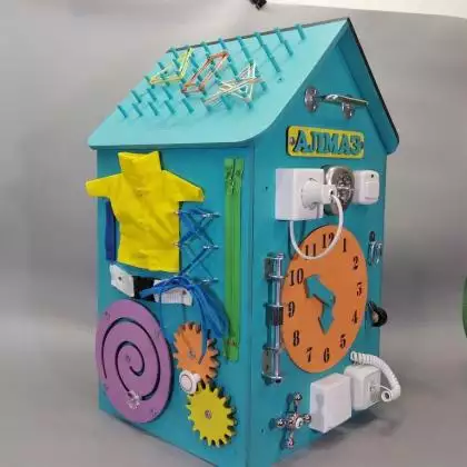 Бизиборд Домик 50х30 см со светом мятный с часами