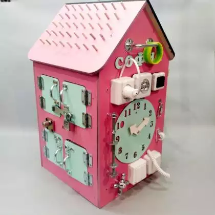 Бизиборд Домик 50х30 см со светом розовый