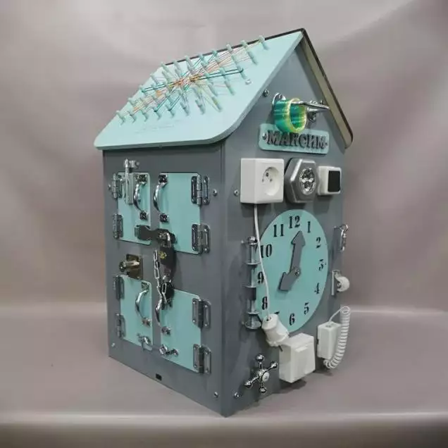 Бизиборд Домик 50х30 см со светом серый